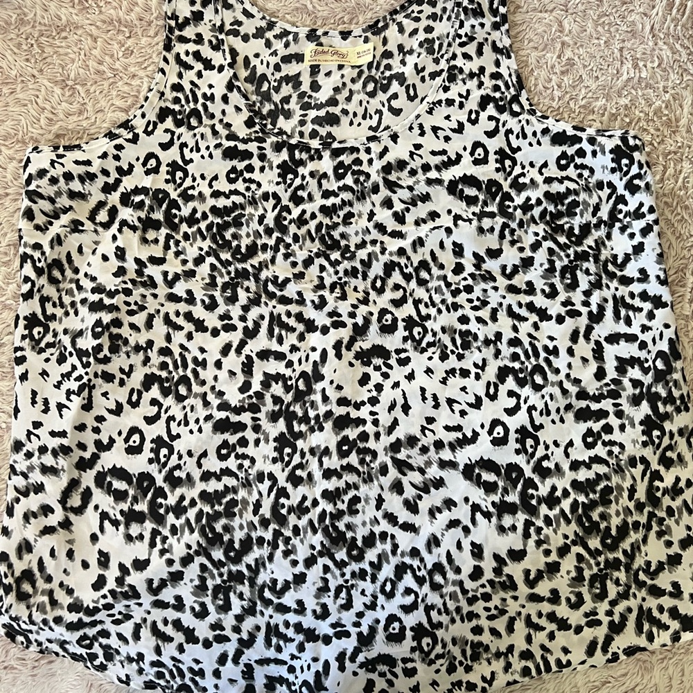 Faded Glory Black and White Sleeveless Boxy Tank Top